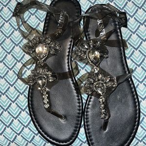 Gem clear black sandals 🩴